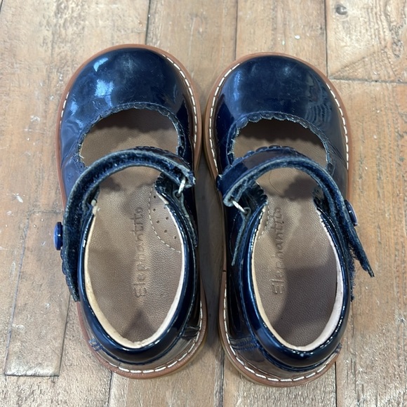 Elephantito navy patent leather scalloped Mary Janes - Picture 5 of 12